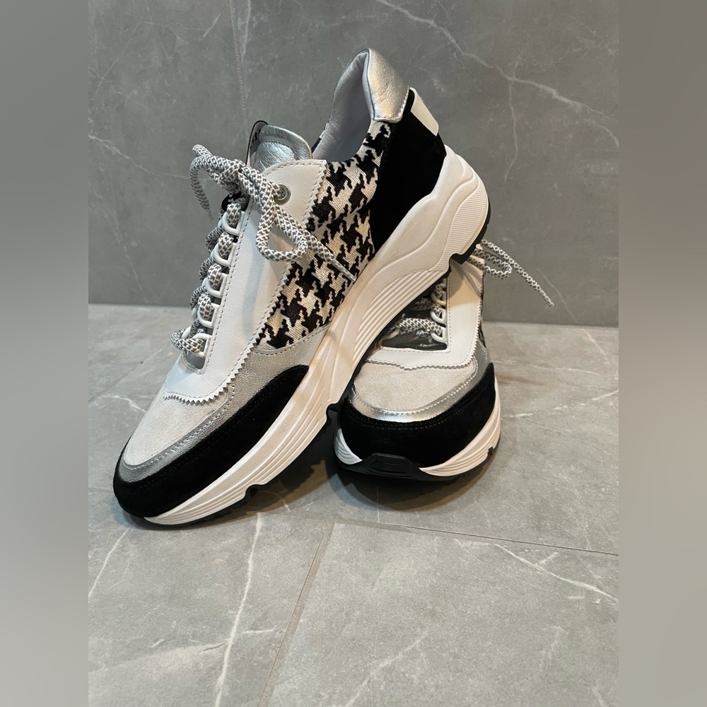 Vaddia Portuguese Shoes in Black and White Houndstooth Herringbone Print